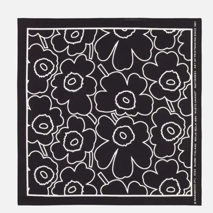 Marimekko Astrilli Pirrto Unikko Scarf