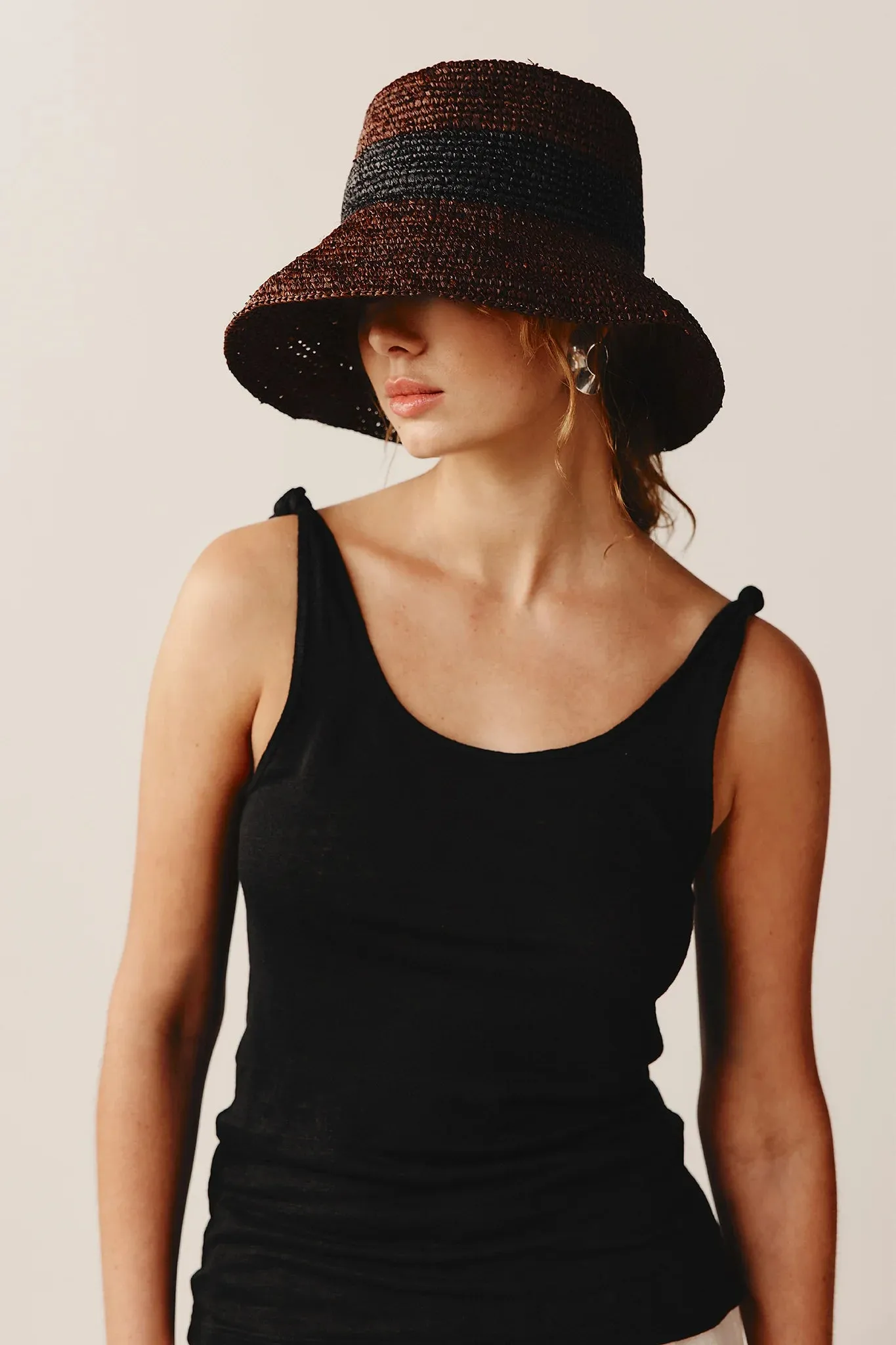 Marle Kuia Hat - Straw - Chocolate/Black