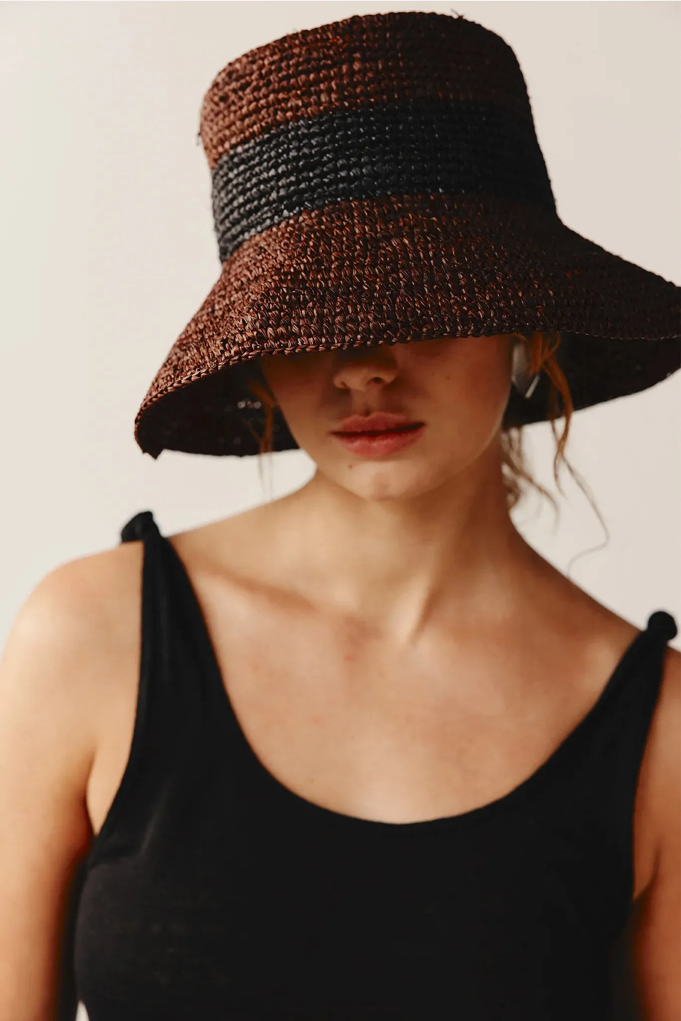 Marle Kuia Hat - Straw - Chocolate/Black